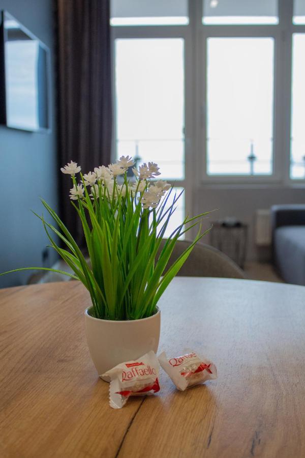 Level 24 - Sea & Sky View Apartment Odessa Buitenkant foto